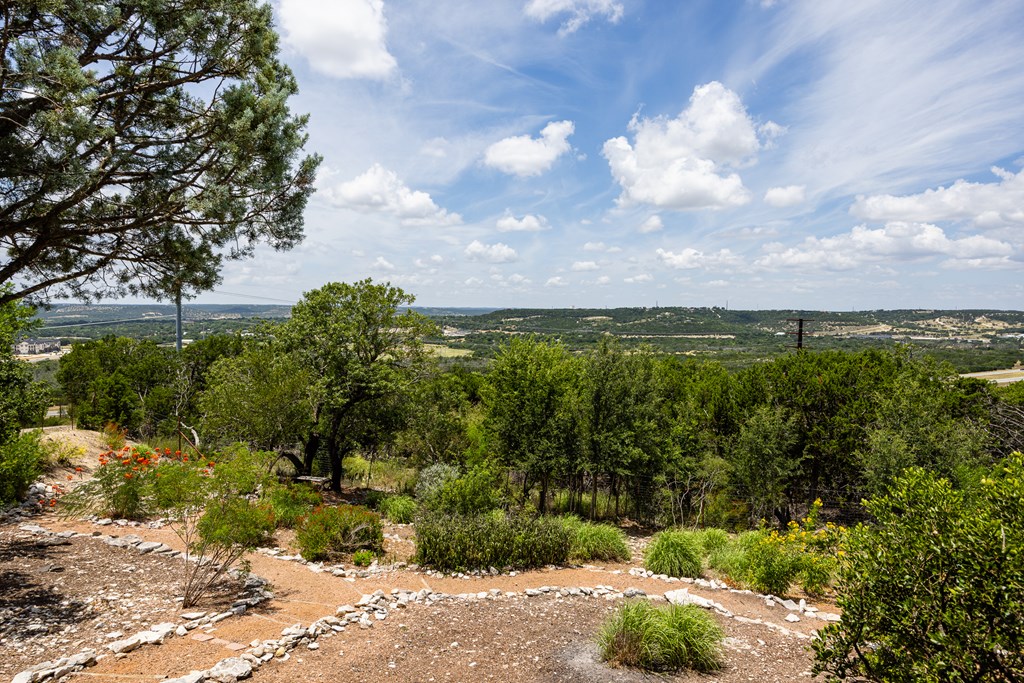 114 Solar Hill Road Kerrville, TX 78028 - Photo 2 of 48