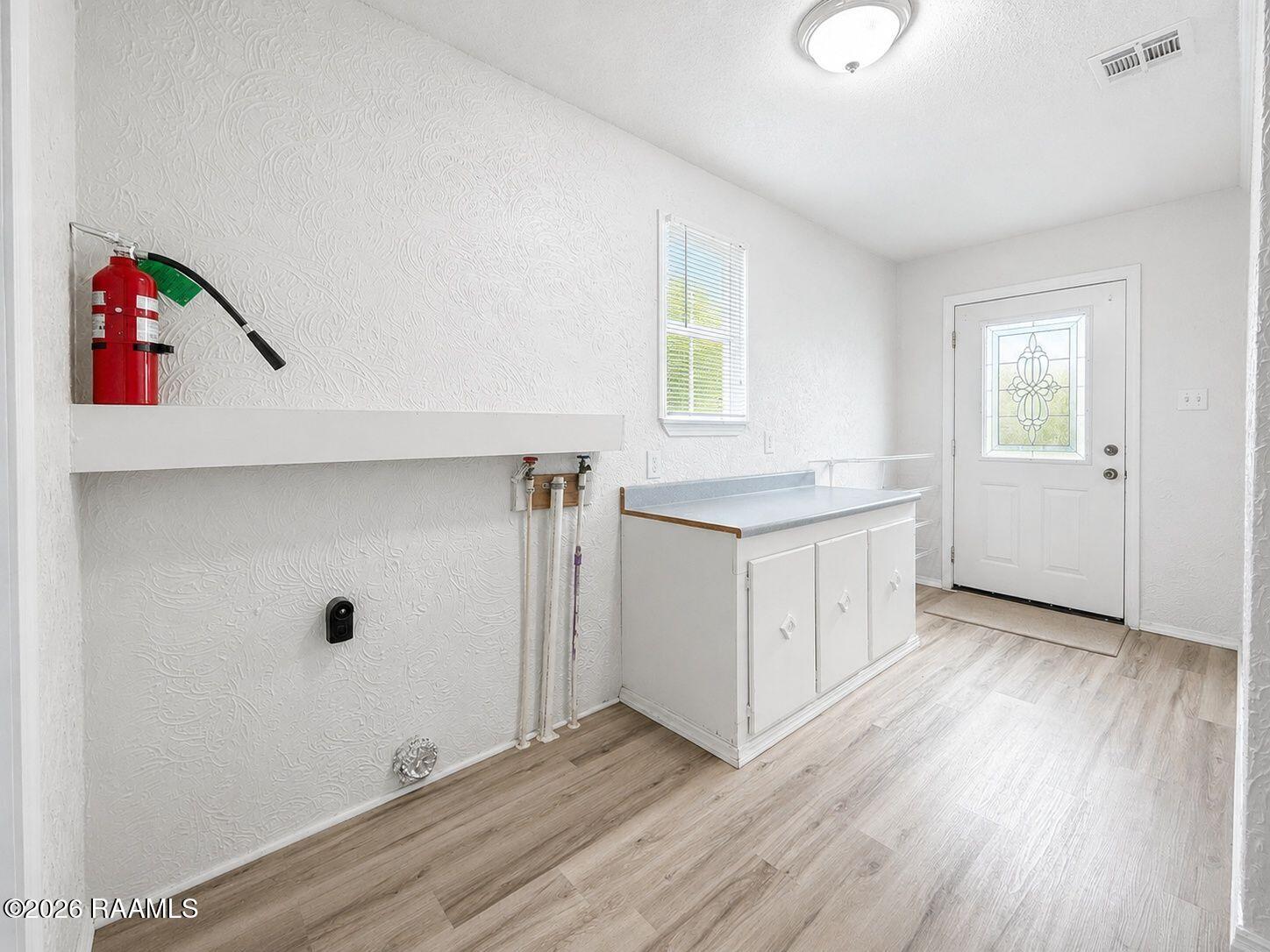 2903 Stacey Road Broussard, LA 70518 - Photo 14 of 48 30-web-or-mls-30-laundry-room