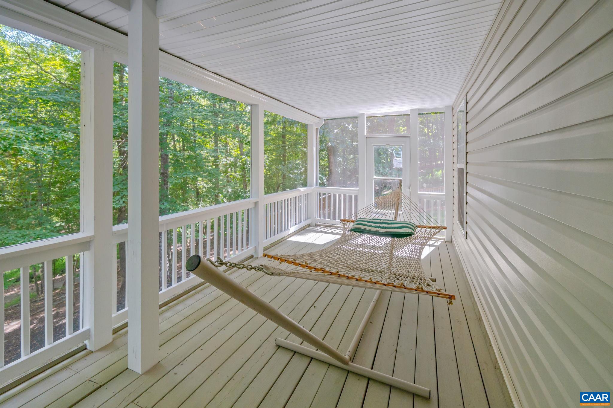 27 Kingswood Road Palmyra, VA 22963 - Photo 38 of 60 Lower Screened Deck
