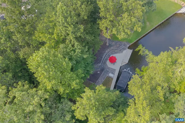 $895,000 | 27 Kingswood Road, Palmyra, VA 22963