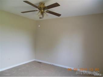 7429 Lobo Road Alton, IL 62002 - Photo 9 of 18