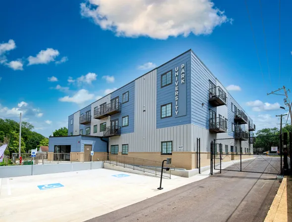 $950 | 3637 Park Avenue, Unit 205, Memphis, TN 38111