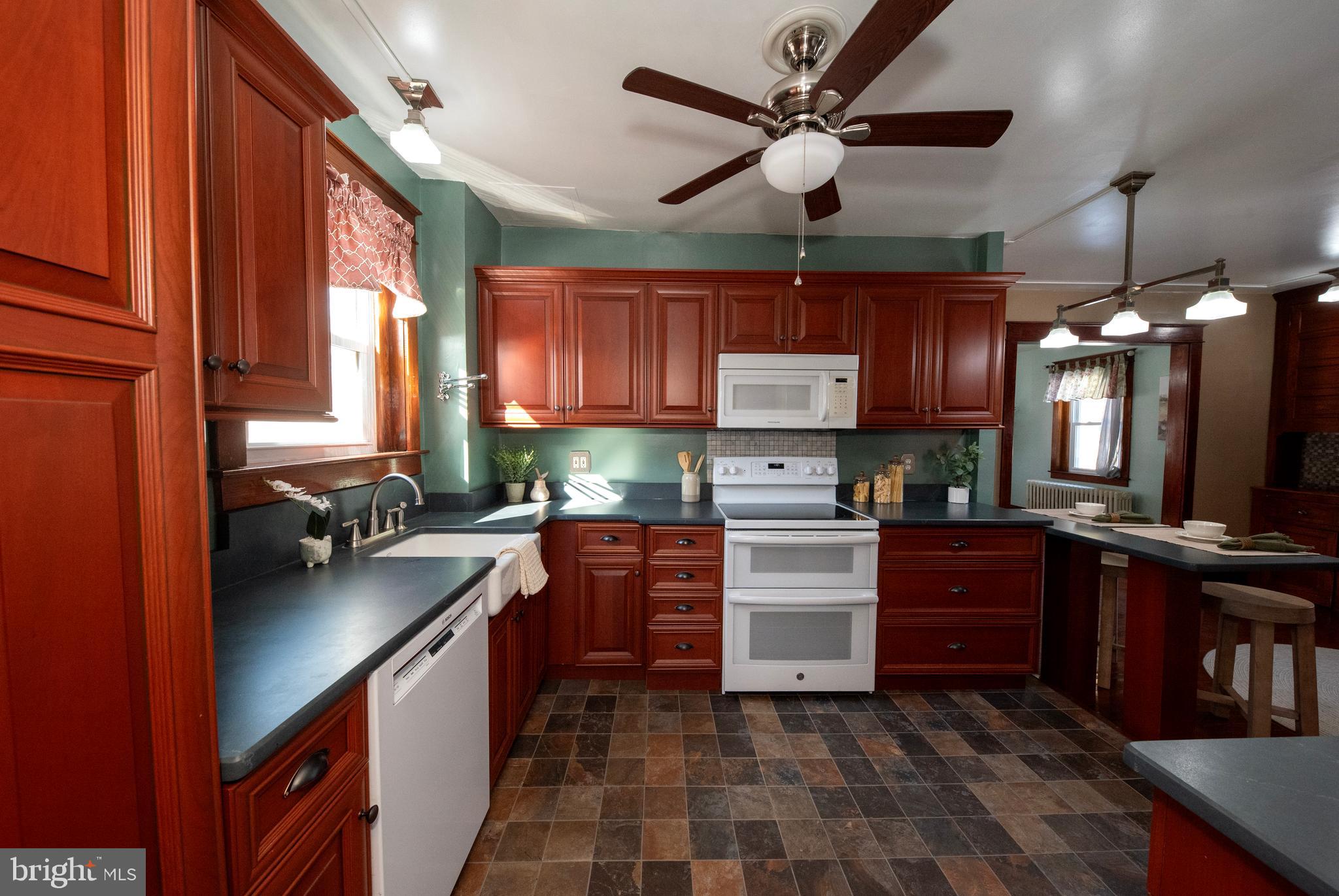 1309 West Orvilla Road Hatfield, PA 19440 - Photo 4 of 29