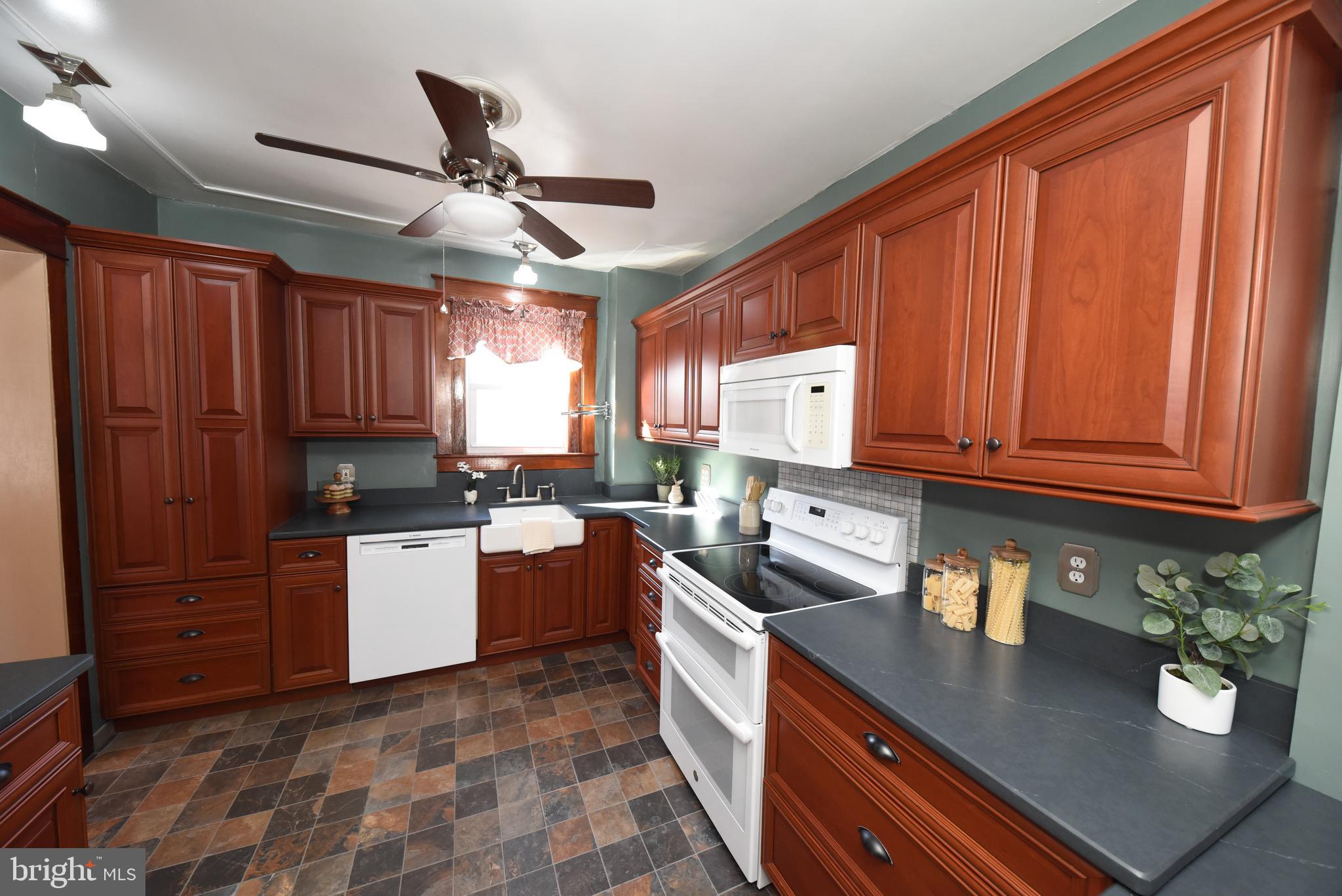 1309 West Orvilla Road Hatfield, PA 19440 - Photo 5 of 29