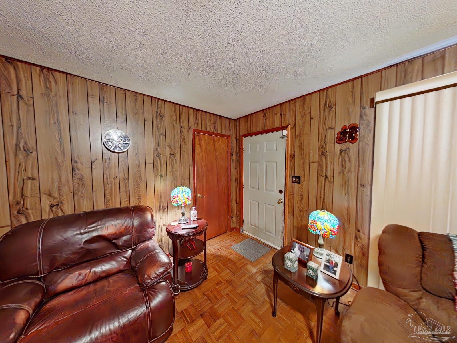 3115 Partridge Drive Pensacola, FL 32526 - Photo 3 of 29 Gallery Image 3