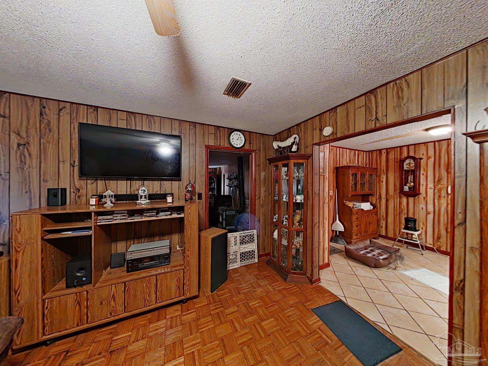 3115 Partridge Drive Pensacola, FL 32526 - Photo 5 of 29 Gallery Image 5