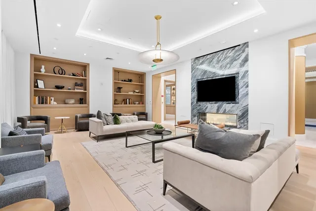 $1,550,000 | 100 Shawmut Avenue, Unit 309, Boston, MA 02118