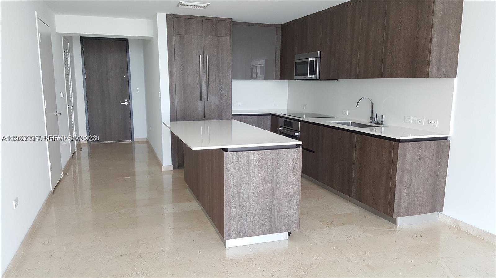 68 Southeast 6th Street, Unit 3305 Miami, FL 33131 - Photo 4 of 12