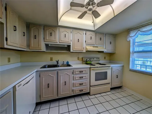 $82,000 | 333 North Lake Howard Drive, Unit 212A, Winter Haven, FL 33880