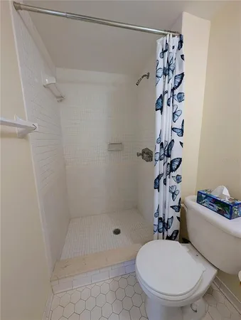 $82,000 | 333 North Lake Howard Drive, Unit 212A, Winter Haven, FL 33880