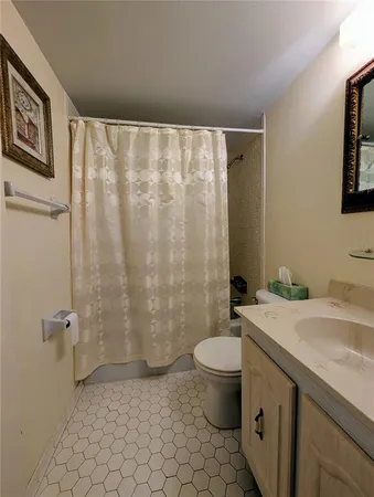 $82,000 | 333 North Lake Howard Drive, Unit 212A, Winter Haven, FL 33880