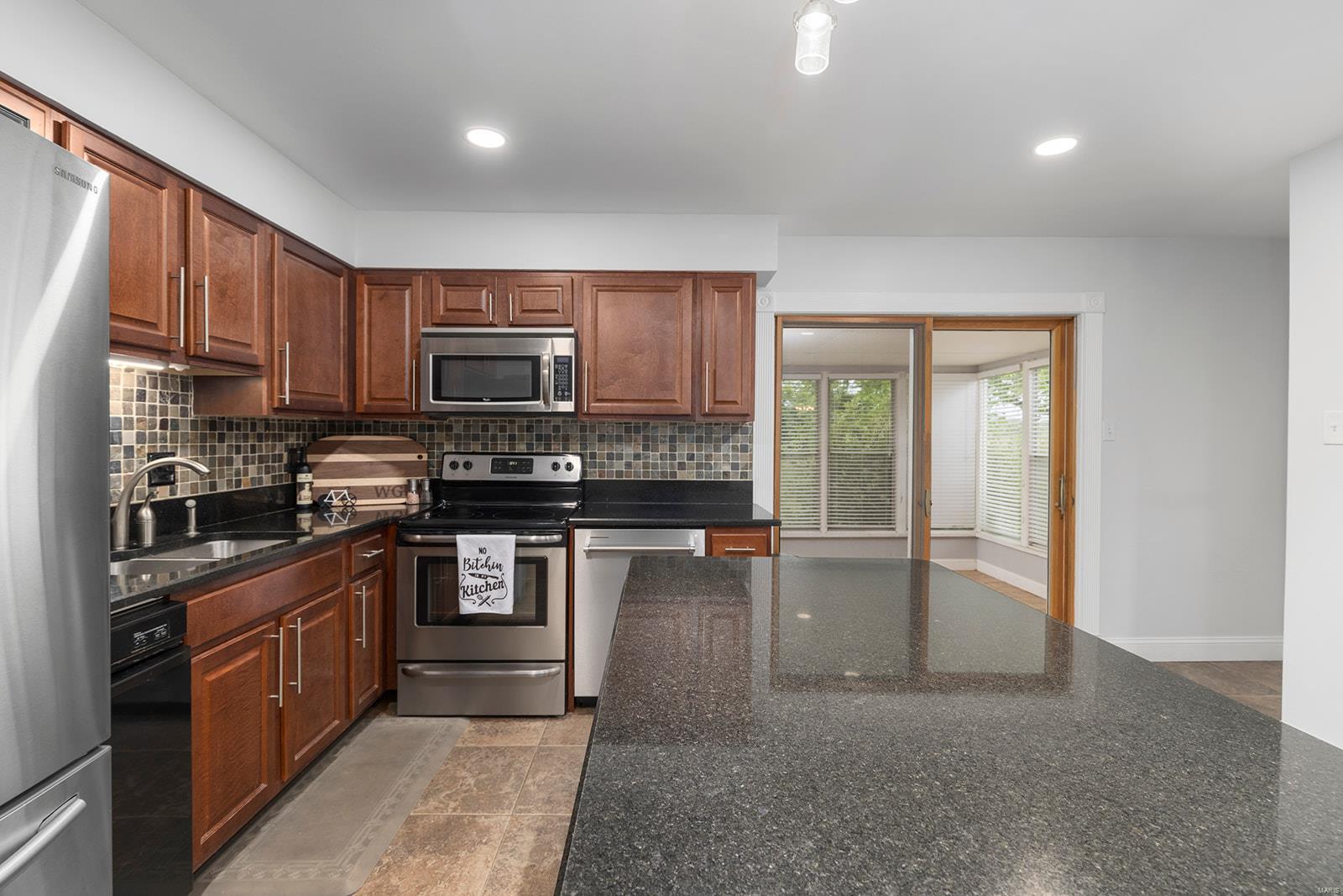 4940 Theiss Road St. Louis, MO 63128 - Photo 6 of 21 Gallery Image 6