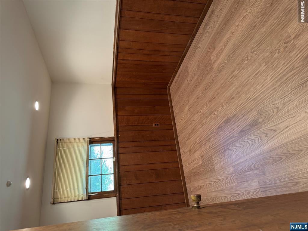 76 Cider Mill Road Hawthorne, NJ 07506 - Photo 22 of 38