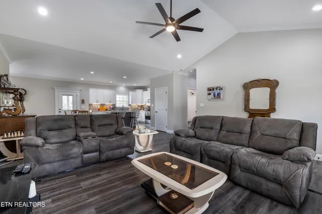 $499,400 | 5006 Morganton Road, Greenback, TN 37742