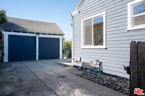 $1,249,000 | 3220 Garden Avenue, Los Angeles, CA 90039