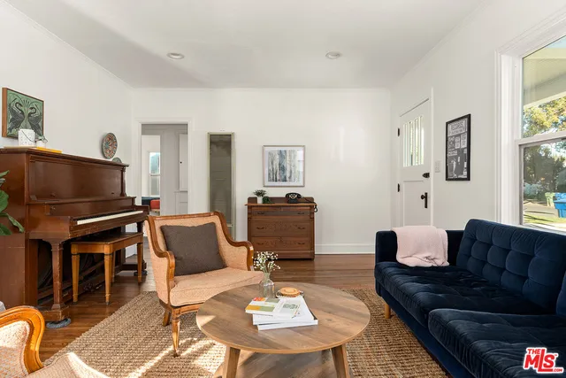 $1,249,000 | 3220 Garden Avenue, Los Angeles, CA 90039