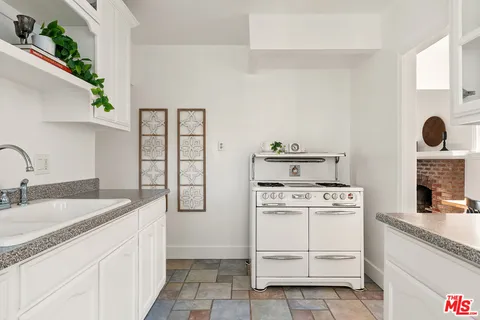 $1,249,000 | 3220 Garden Avenue, Los Angeles, CA 90039