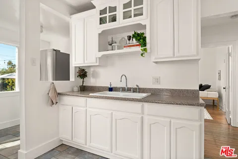 $1,249,000 | 3220 Garden Avenue, Los Angeles, CA 90039