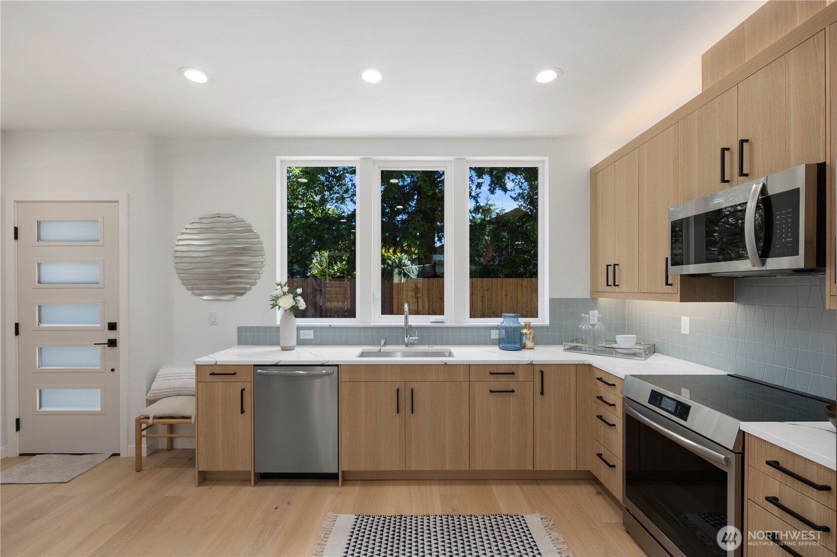 512 North 92nd Street Seattle, WA 98103 - Photo 9 of 34
