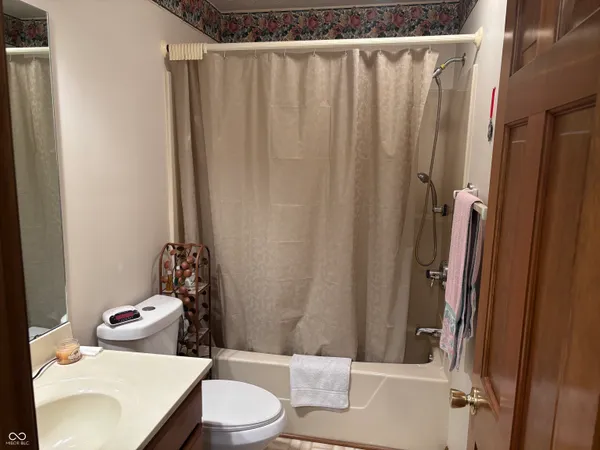 $209,000 | 114 Mackinac Court, Indianapolis, IN 46227