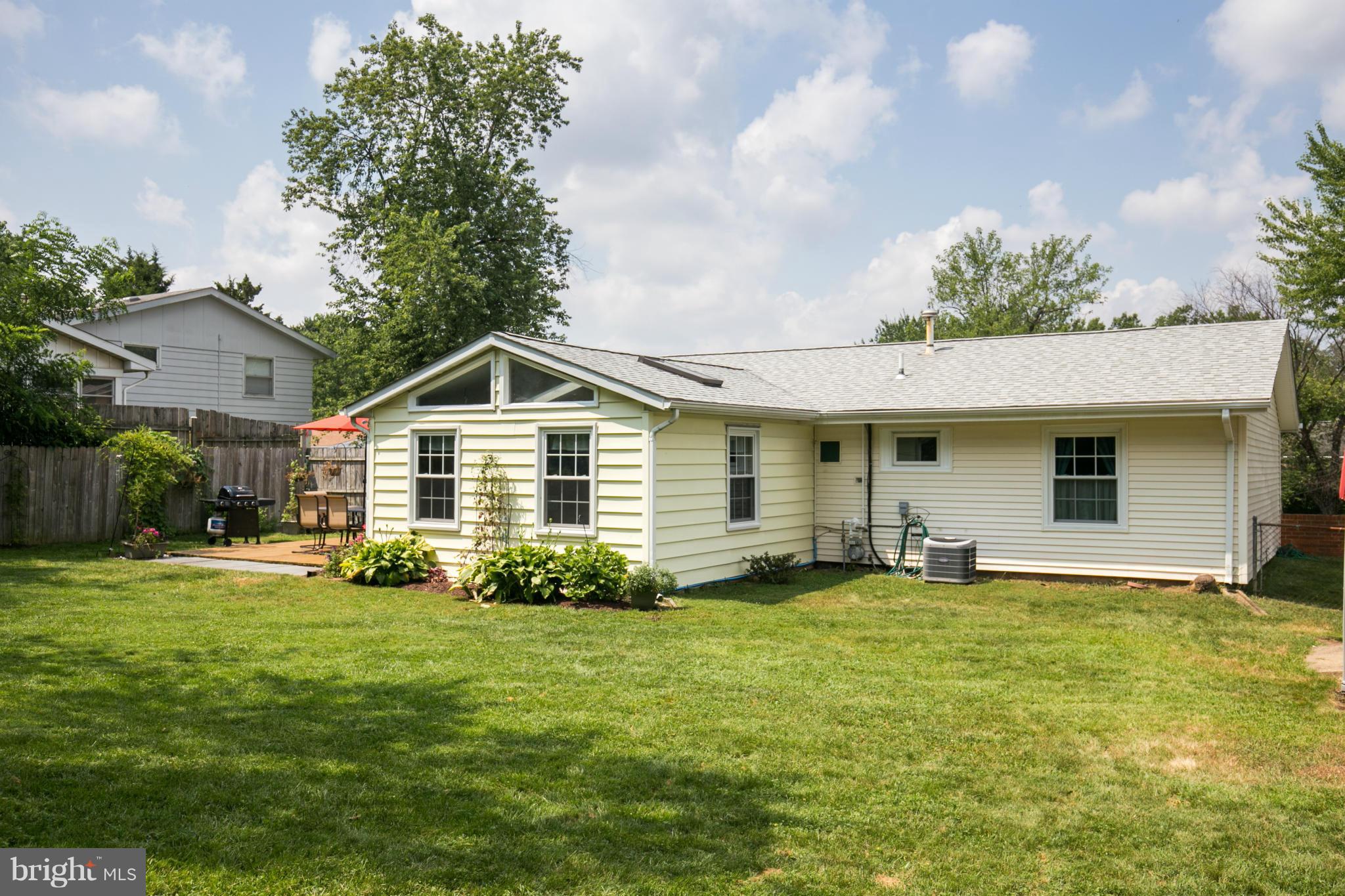 802 West Poplar Road Sterling, VA 20164 - Photo 23 of 29 Exterior (Rear)