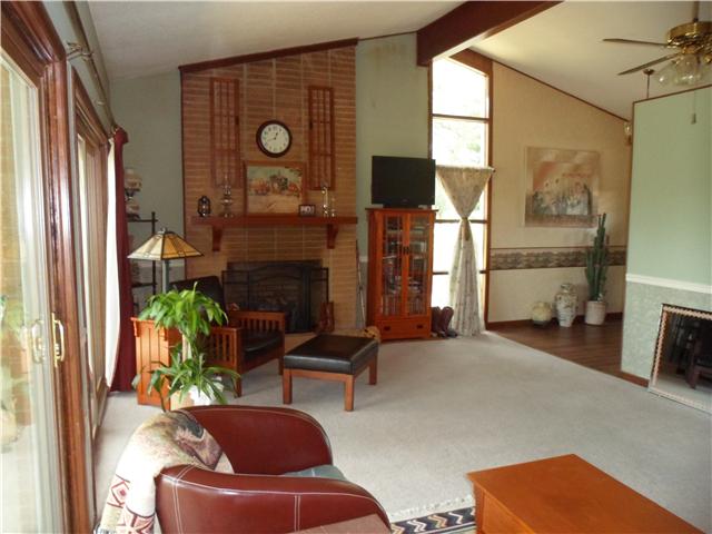 1565 Fall River Road Lawrenceburg, TN 38464 - Photo 4 of 18
