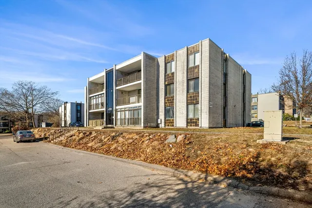 $385,000 | 30 Skyline Drive, Unit 6, Braintree, MA 02184