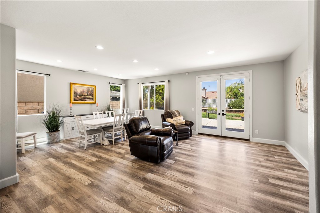 249 Encore Way Corona, CA 92879 - Photo 9 of 50 Living room