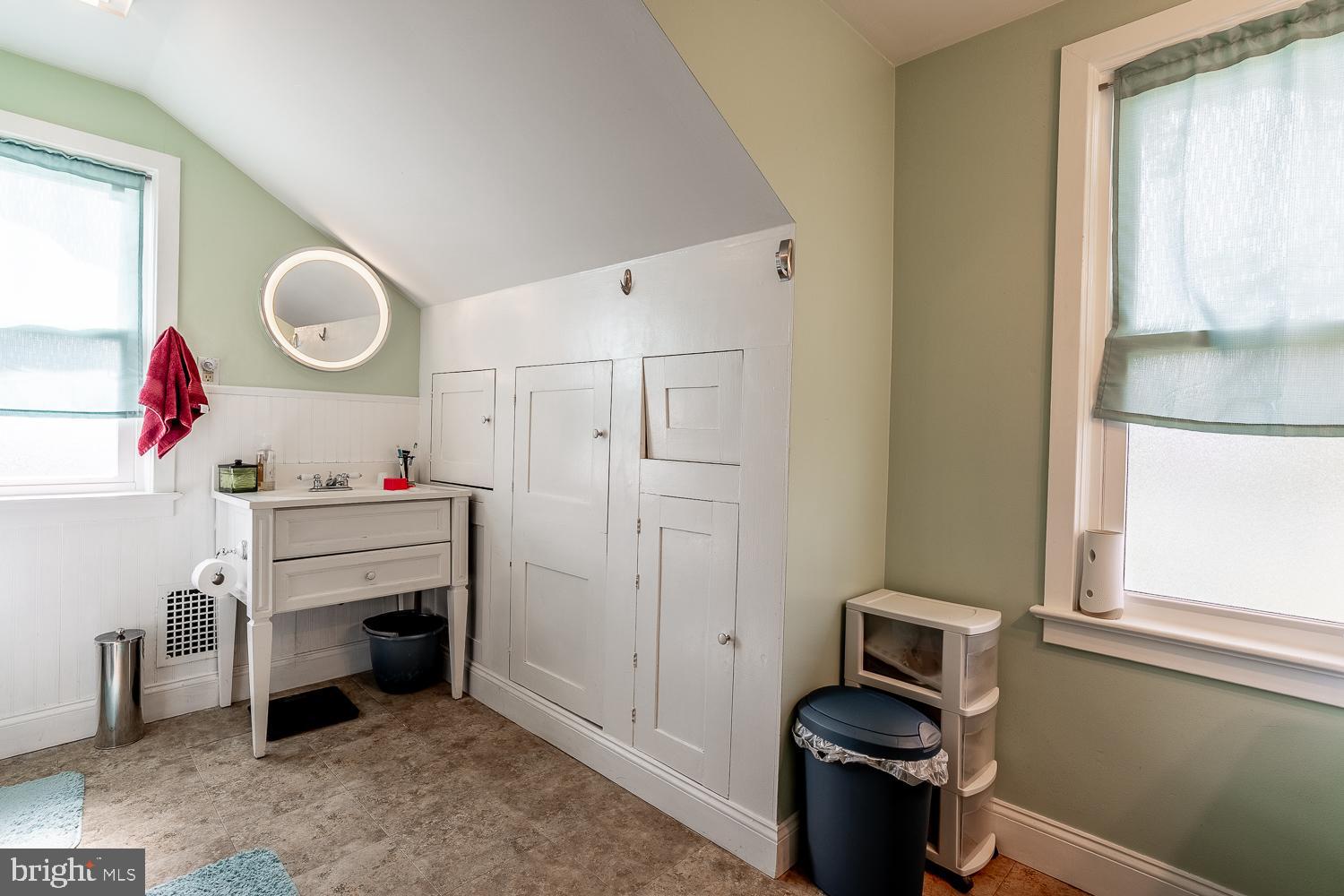1033 Salem Road Burlington, NJ 08016 - Photo 21 of 37 Gallery Image 21