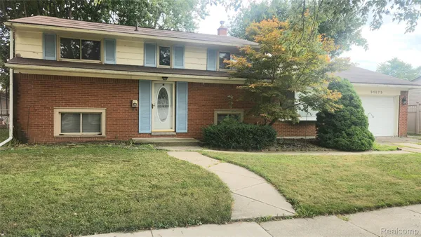 $169,900 | 31873 Lafler Drive, Rockwood, MI 48173