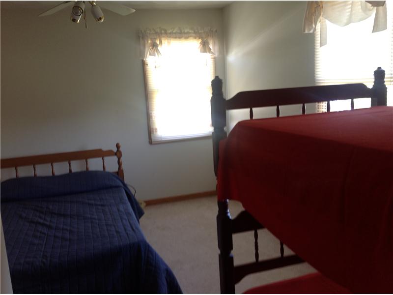 12 Gaspee Road Narragansett, RI 02882 - Photo 6 of 7 Bedroom.