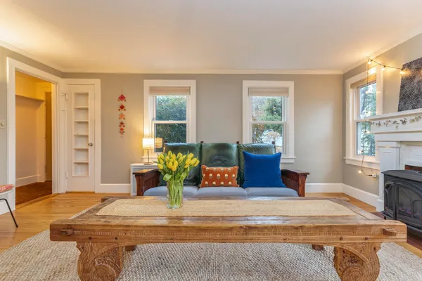 $1,025,000 | 59 Ocean View Road, Cape Elizabeth, ME 04107