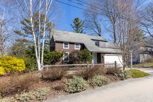 $1,025,000 | 59 Ocean View Road, Cape Elizabeth, ME 04107