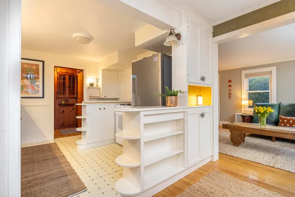 $1,025,000 | 59 Ocean View Road, Cape Elizabeth, ME 04107