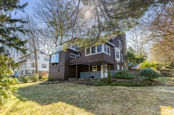$1,025,000 | 59 Ocean View Road, Cape Elizabeth, ME 04107