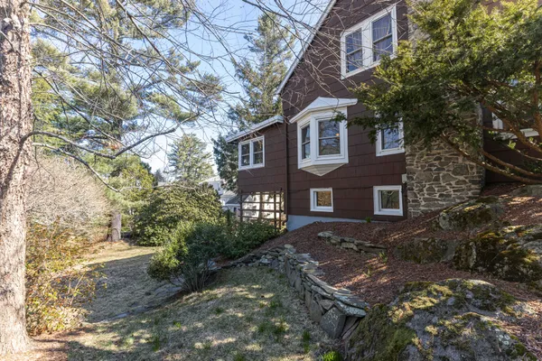 $1,025,000 | 59 Ocean View Road, Cape Elizabeth, ME 04107