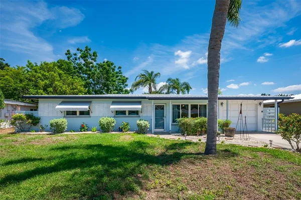 $4,000 | 3801 Helene Street, Sarasota, FL 34233