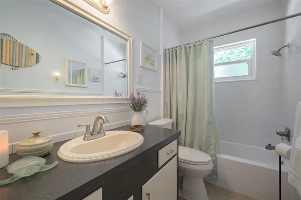 $4,000 | 3801 Helene Street, Sarasota, FL 34233