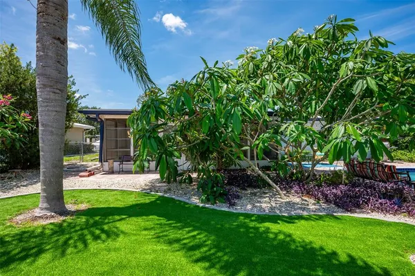 $4,000 | 3801 Helene Street, Sarasota, FL 34233