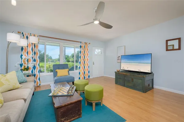 $4,000 | 3801 Helene Street, Sarasota, FL 34233