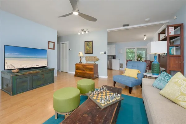 $4,000 | 3801 Helene Street, Sarasota, FL 34233