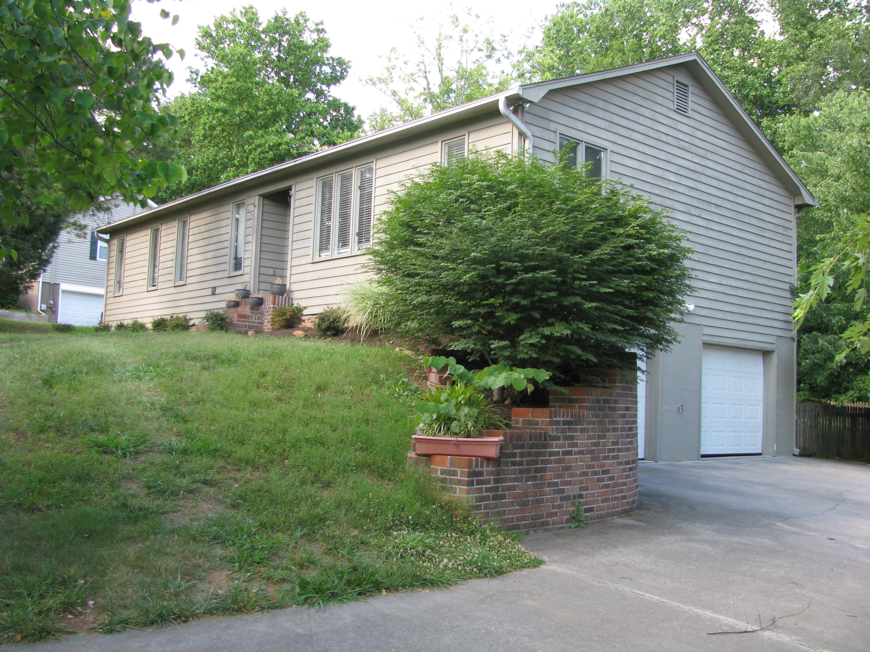 302 Oran Road, Unit 8 Knoxville, TN 37934 - Photo 1 of 1 Oran 302 front