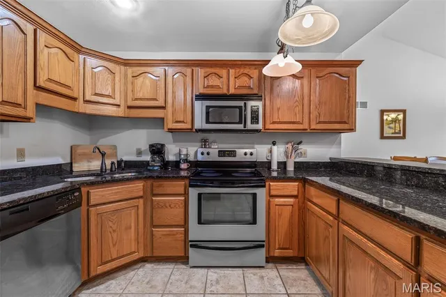 $279,900 | 808 Mary Lou Street, Bonne Terre, MO 63628