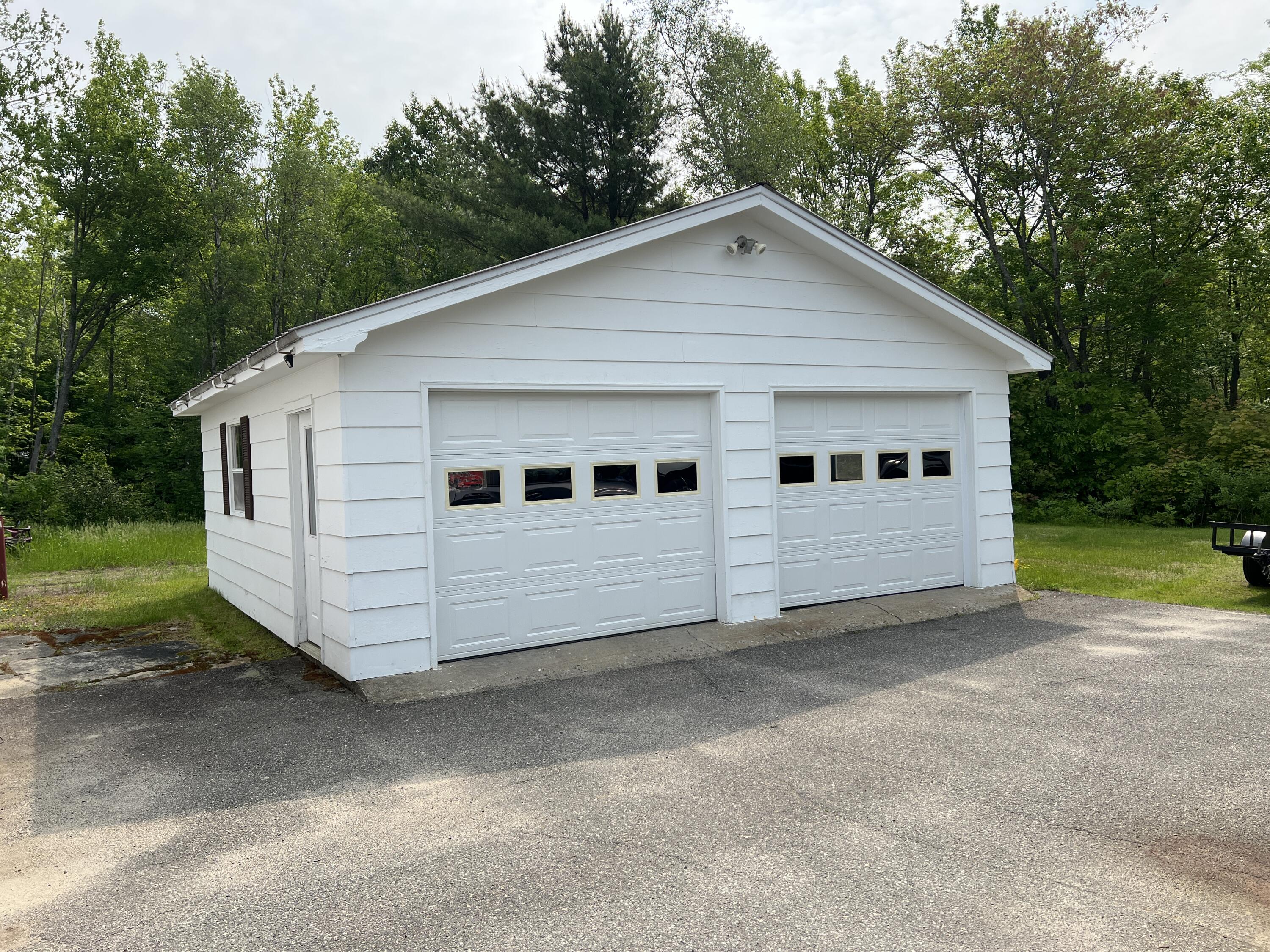 180 Bowdoin Street Millinocket, ME 04462 - Photo 6 of 42