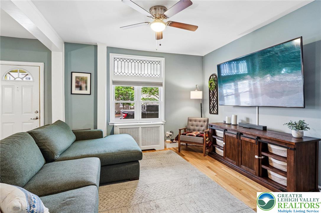 437 3rd Avenue Bethlehem, PA 18018 - Photo 8 of 48