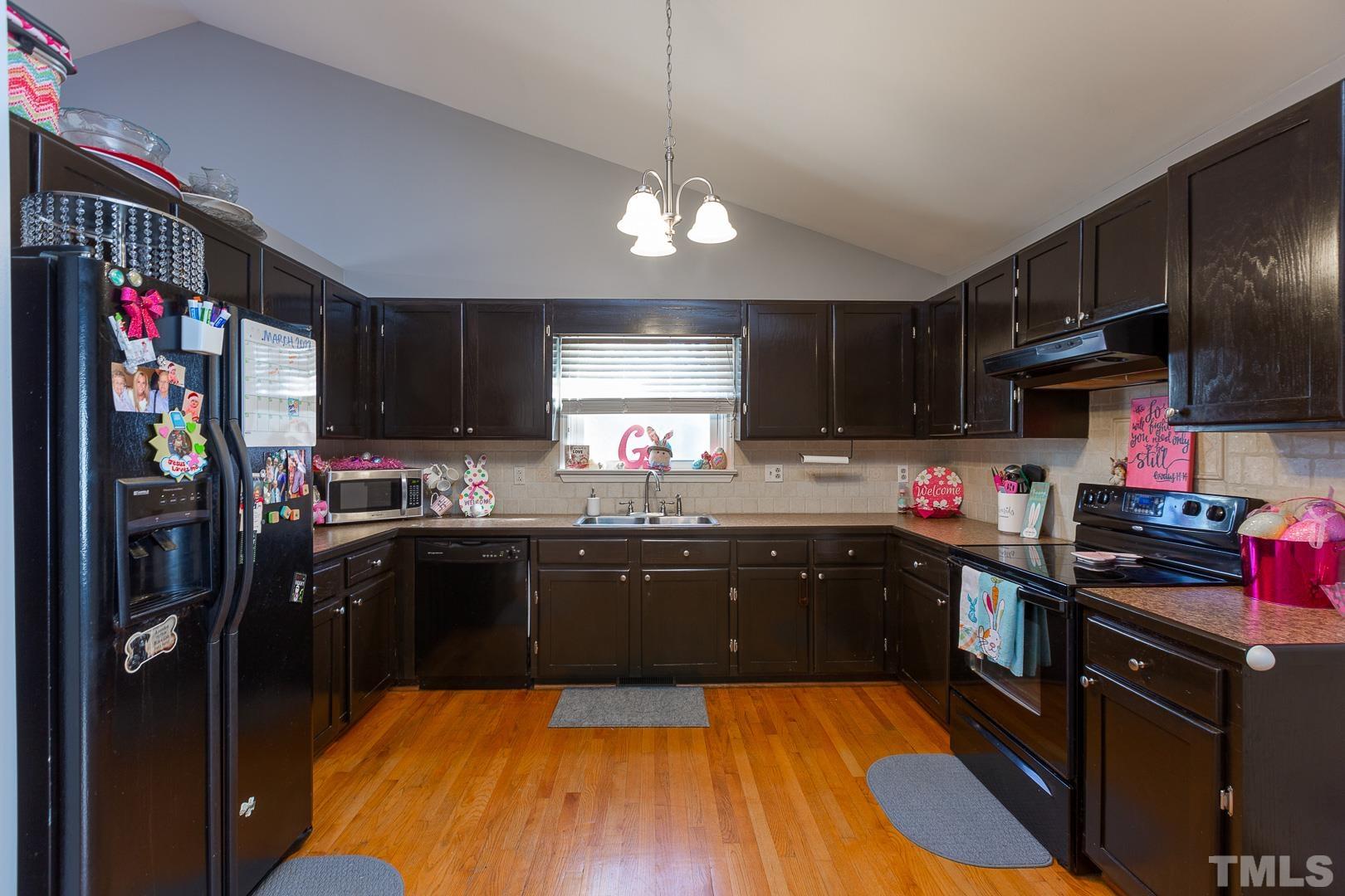 841 Ammons Road Dunn, NC 28334 - Photo 11 of 28 Gallery Image 11