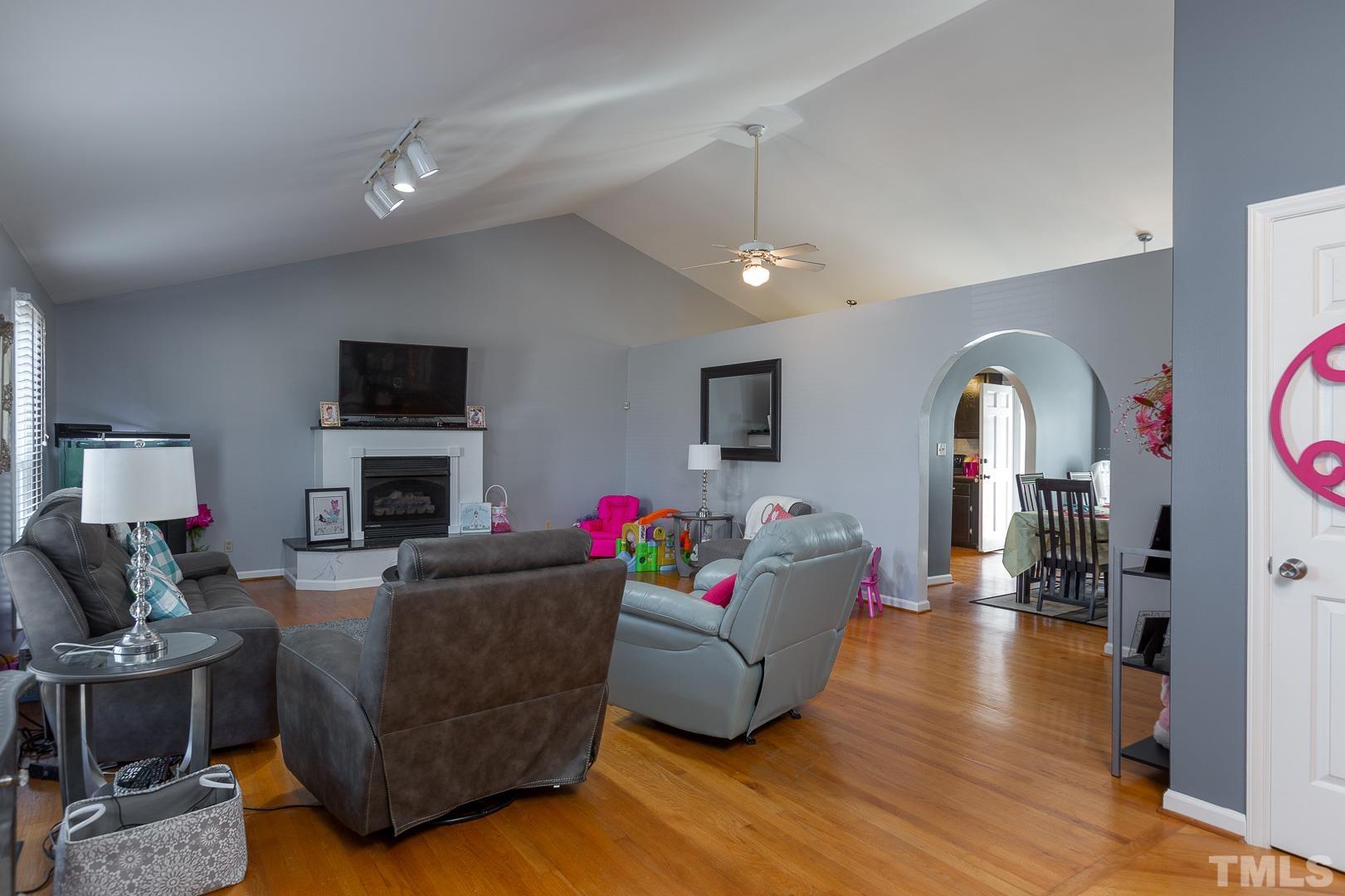 841 Ammons Road Dunn, NC 28334 - Photo 5 of 28 Gallery Image 5