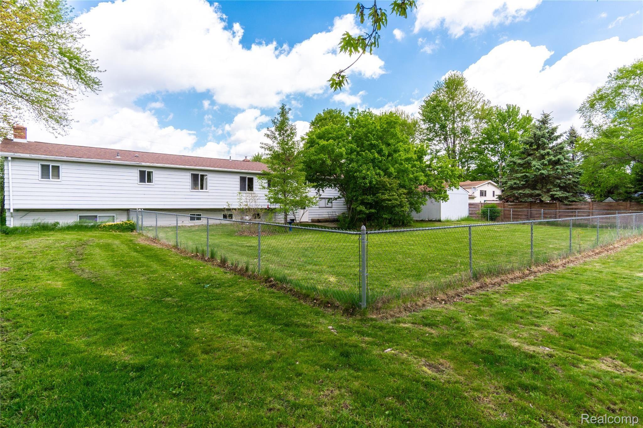 3385 West Wilson Road Clio, MI 48420 - Photo 25 of 30 Exteriors (10 of 14).jpg