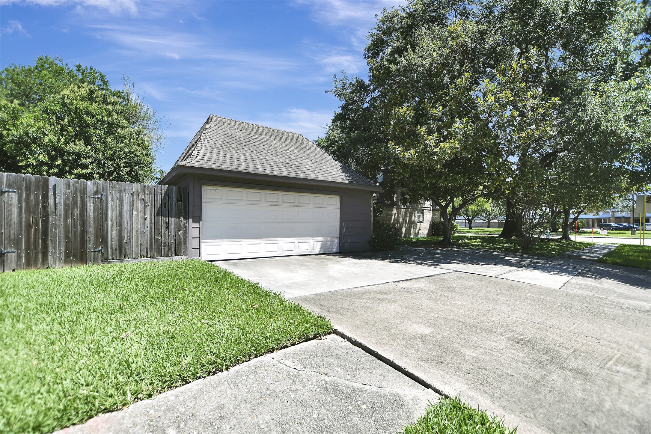 6714 Winkleman Road Houston, TX 77083 - Photo 6 of 46