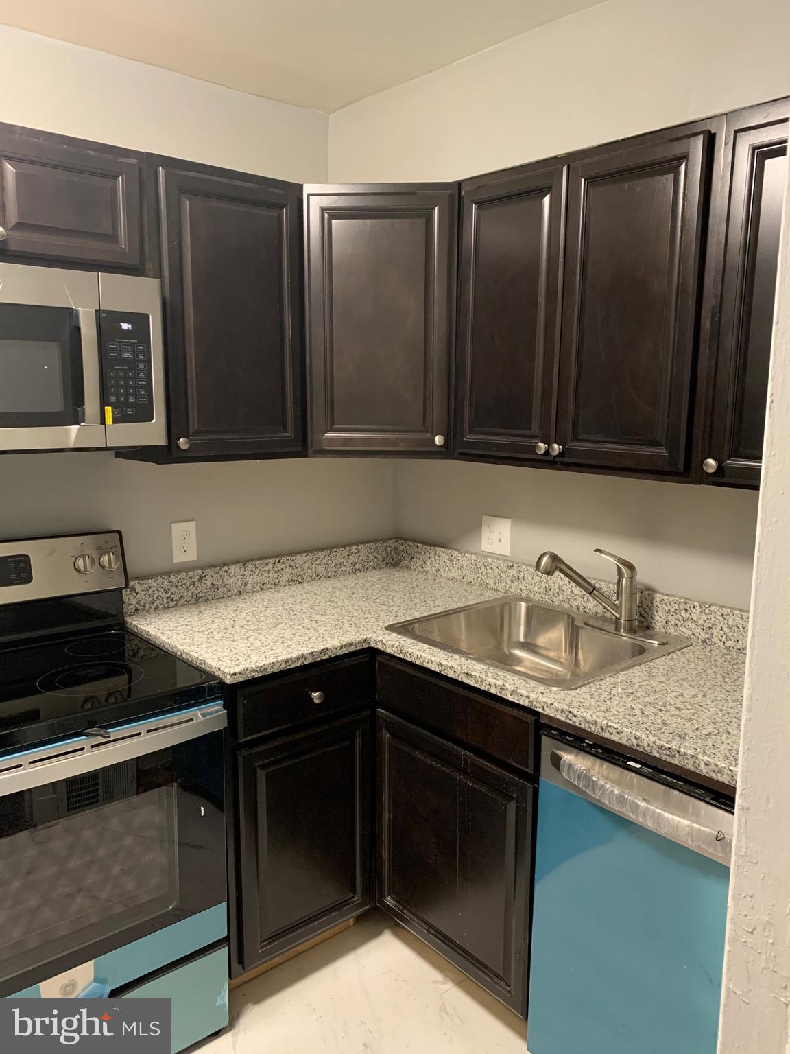 1107 Gleneagle Road Baltimore, MD 21239 - Photo 2 of 8